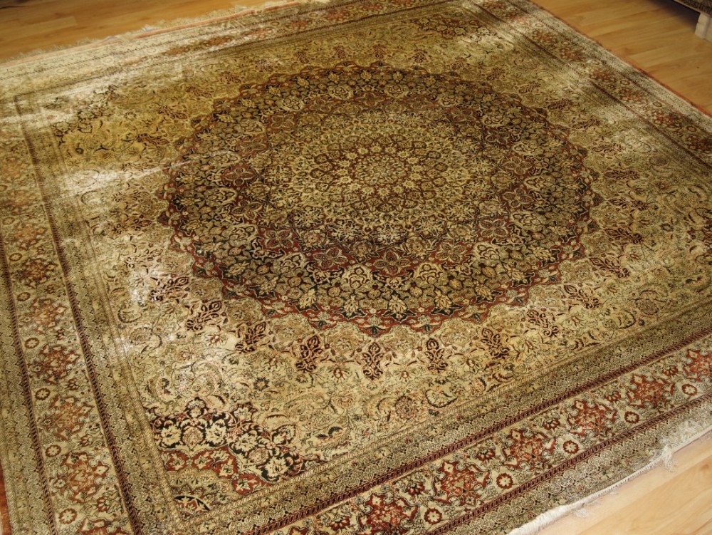 fine silk rug in turkish hereke style very detailed design square shape perfect condition