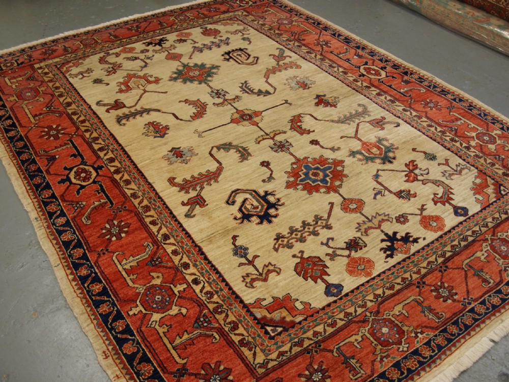 serapi heriz design carpet hand knotted natural dyes 15 years old