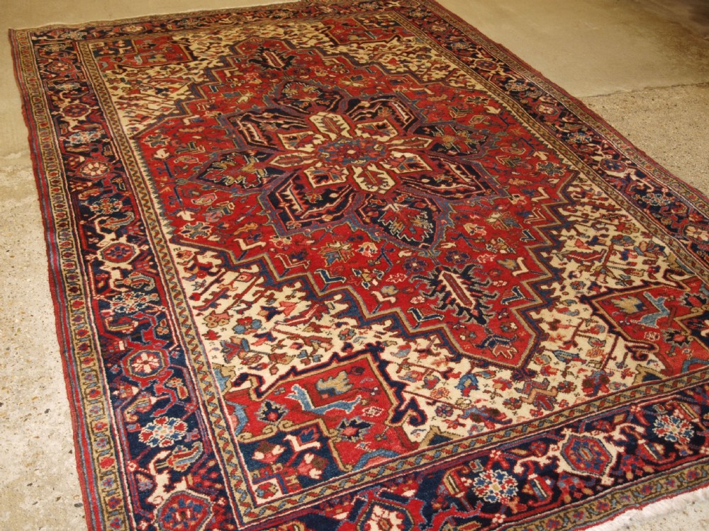 antique heriz carpet small room size great condition circa 190020