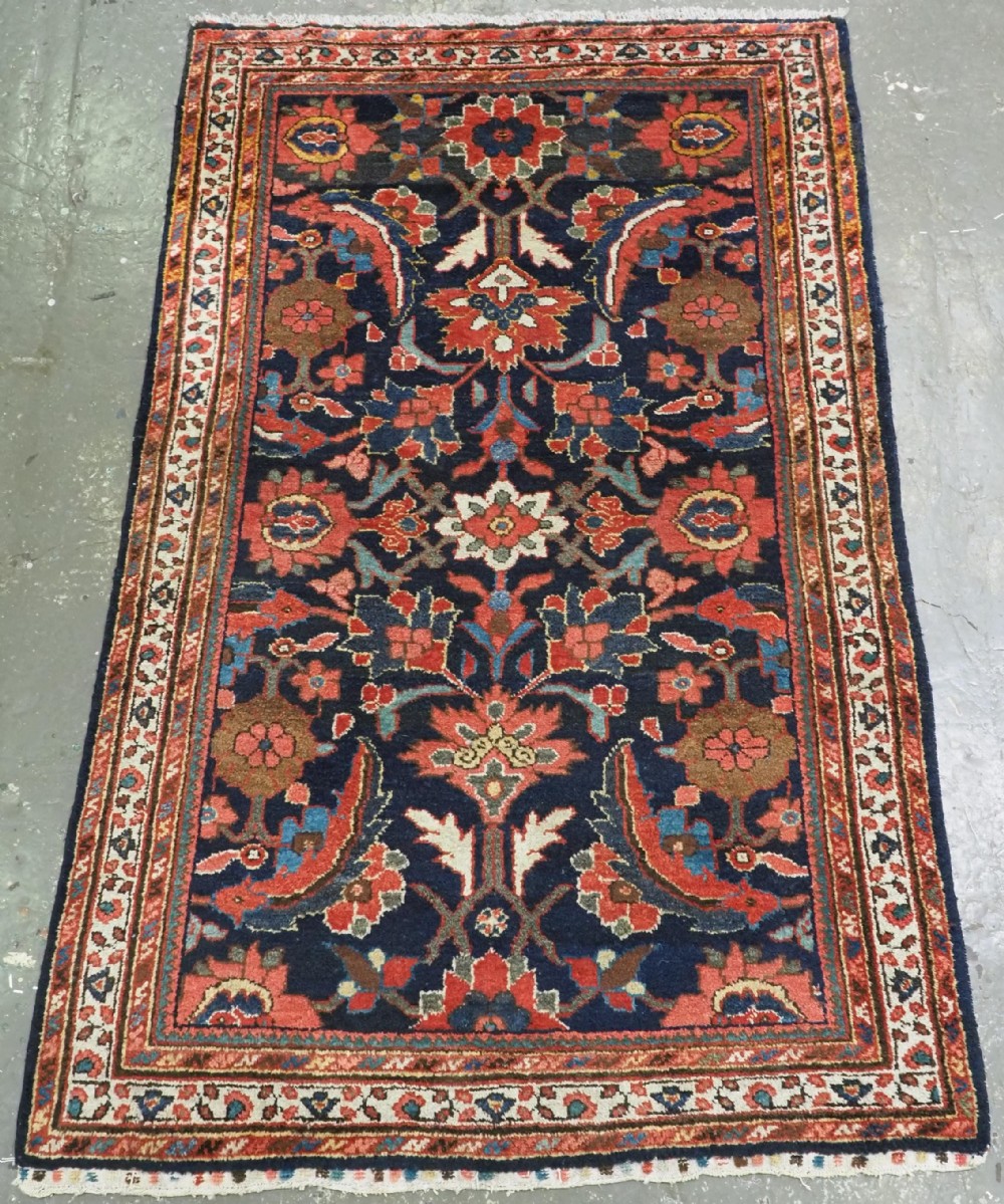 antique mahal rug with large scale floral design excellent condition circa 1920